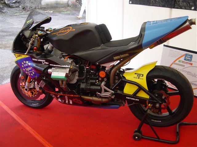 MAS12-2006_motoguzz_mandello